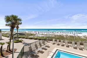 A heated pool - 214- Adventure to WHITE SANDS and sparkling waters! Destin Beach Club (Destin)