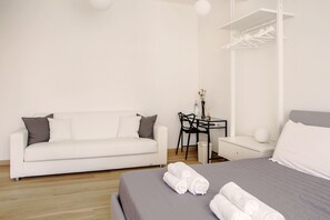 Desk, blackout curtains, soundproofing, free WiFi - B&B Agli Orti (Verona)