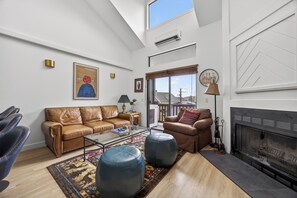 TV, fireplace, DVD player, music library