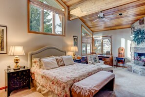 3 bedrooms, iron/ironing board, Internet, bed sheets