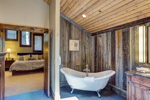 5 室のベッドルーム、アイロン / アイロン台、WiFi (無料)、ベッドシーツ