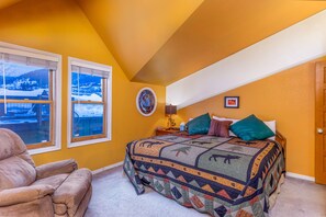 3 bedrooms, iron/ironing board, Internet, bed sheets