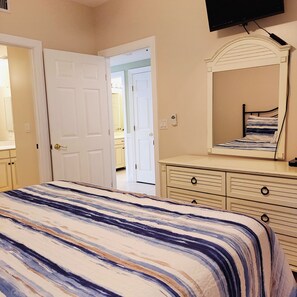 3 soverom, strykejern/-brett, wi-fi (inkludert) og sengetøy