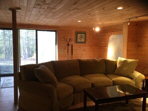 TV - Quiet house near Bar Harbor, Acadia and the beach (Bar Harbor)