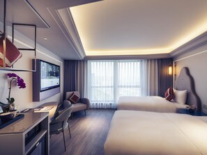 Deluxe Room, 2 Single Beds | In-room safe, desk, blackout curtains, soundproofing