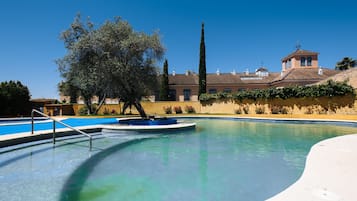 Alberca al aire libre por temporada