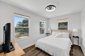 7 habitaciones, escritorio, wifi gratis y ropa de cama