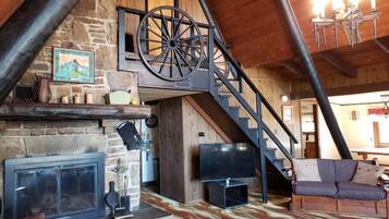 智能電視、壁爐、電子遊戲、DVD 播放機