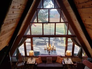 Smart TV, chimenea, videojuegos y reproductor de DVD 