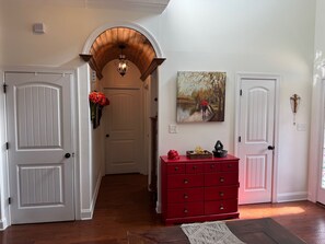 Interior - Great reviews! Available for Masters Tournament (Evans)