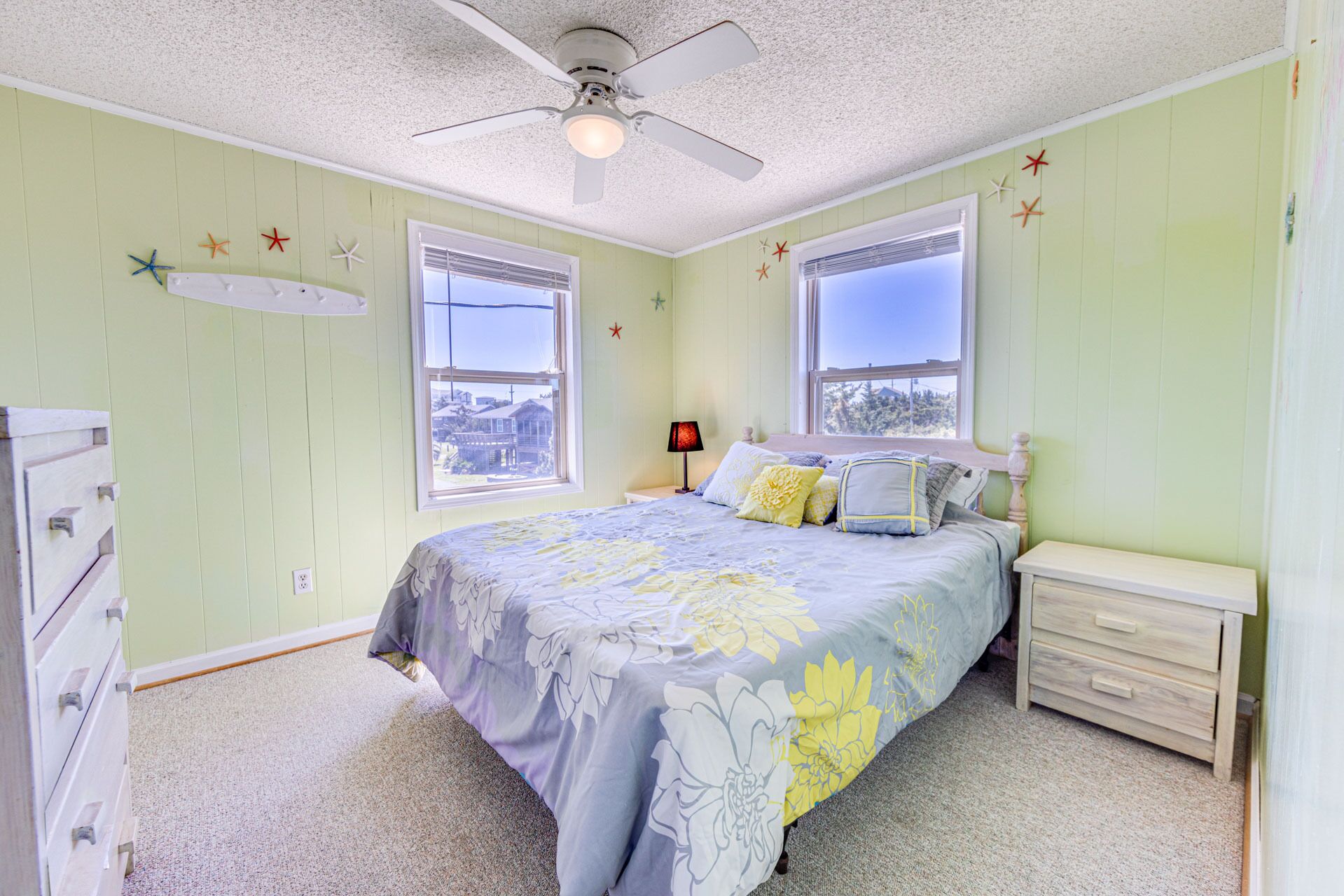 20-Surf-Or-Sound-Realty-834-Sleepy Dog-Bedroom-7