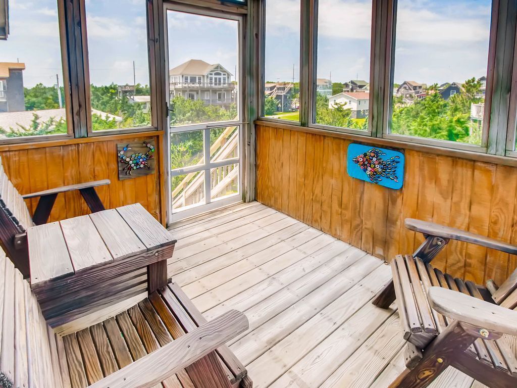 Surf-or-Sound-Realty-The-Sleepy-Dog-834-Screened-Porch