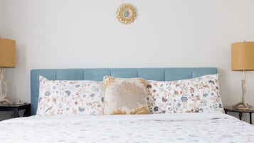 2 dormitorios, tabla de planchar con plancha, wifi gratis y ropa de cama