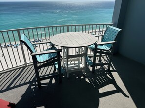Outdoor dining - GULF VIEW 12th floor Condo on the beach (Panama City Beach)