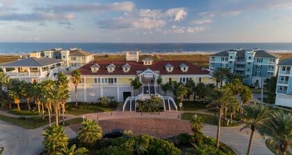 Endless Summer -Beach Front-Dune Walkover- 3BD/2BA. Sleeps 9.
