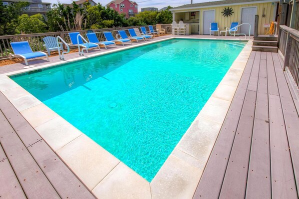 Outdoor pool, a heated pool