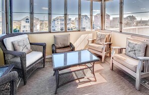 Télévision, lecteur de DVD, chaîne hi-fi, imprimantes