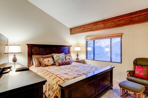 4 sovrum, strykjärn/strykbräda, internet och sängkläder