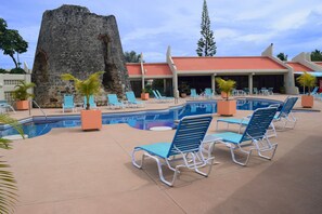 Pool - Oceanfront Condo - Four Steps to Beautiful Sugar Beach (Christiansted)