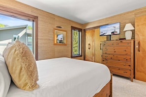 2 bedrooms, iron/ironing board, free WiFi, bed sheets - RMR: Rendezvous A5 Condo in Teton Village (Teton Village)
