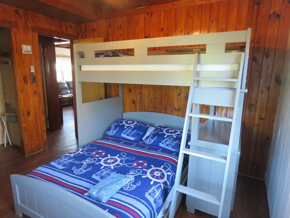 2 bedrooms, desk, iron/ironing board, travel crib
