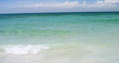 Best Deal in Destin, Beach Chair Service Included. Snowbirds special rates!