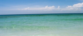 Best Deal in Destin, Beach Chair Service Included. Snowbirds special rates!