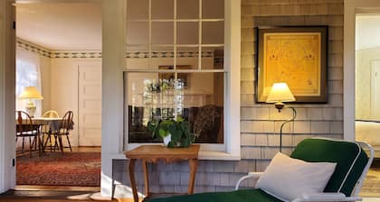 Harbourside Inn