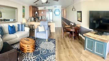 Smart-TV, DVD-Player, Bücher, Musikbibliothek