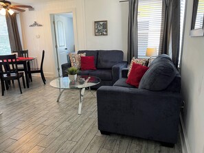 TV - C2 Perfect location in historic city center, near beaches, patio, free parking! (St. Augustine)