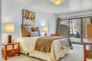 2 habitaciones, tabla de planchar con plancha, internet y ropa de cama 