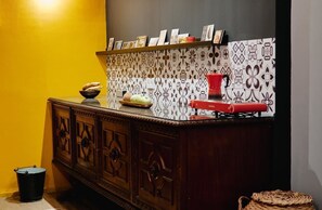 Funky Loft Apartment | 私人简易厨房 | 冰箱、微波炉、炉灶、茶具/咖啡用具