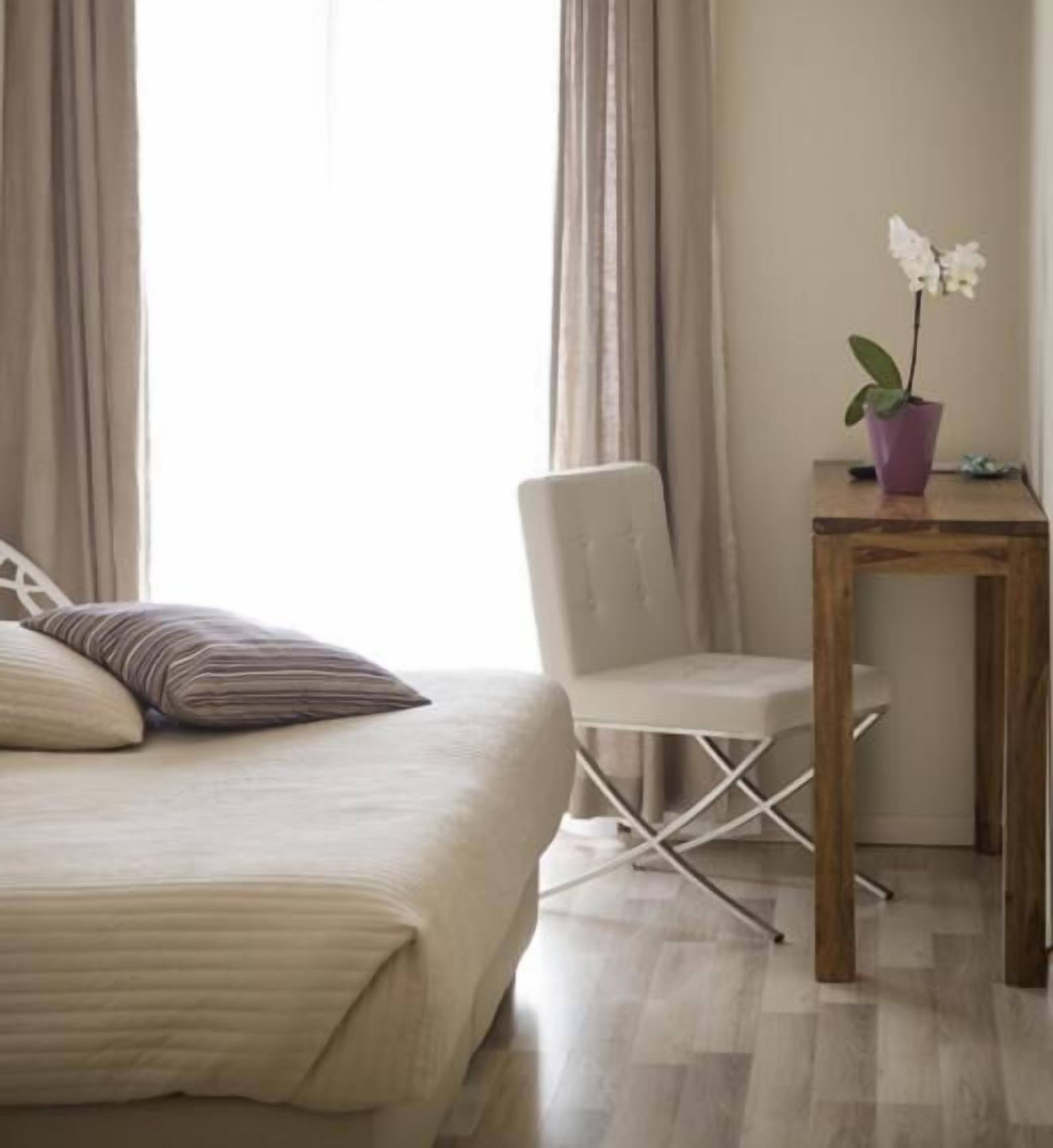 individually furnished, desk, free wifi, bed sheets