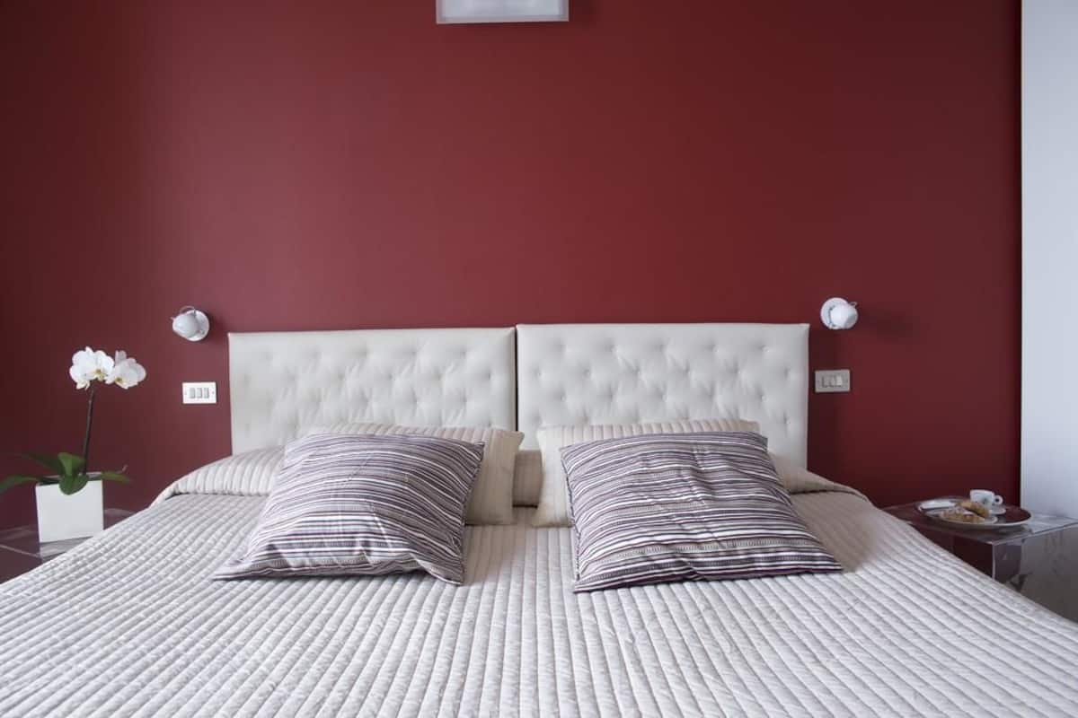 Individueel gemeubileerd, een bureau, gratis wifi, beddengoed