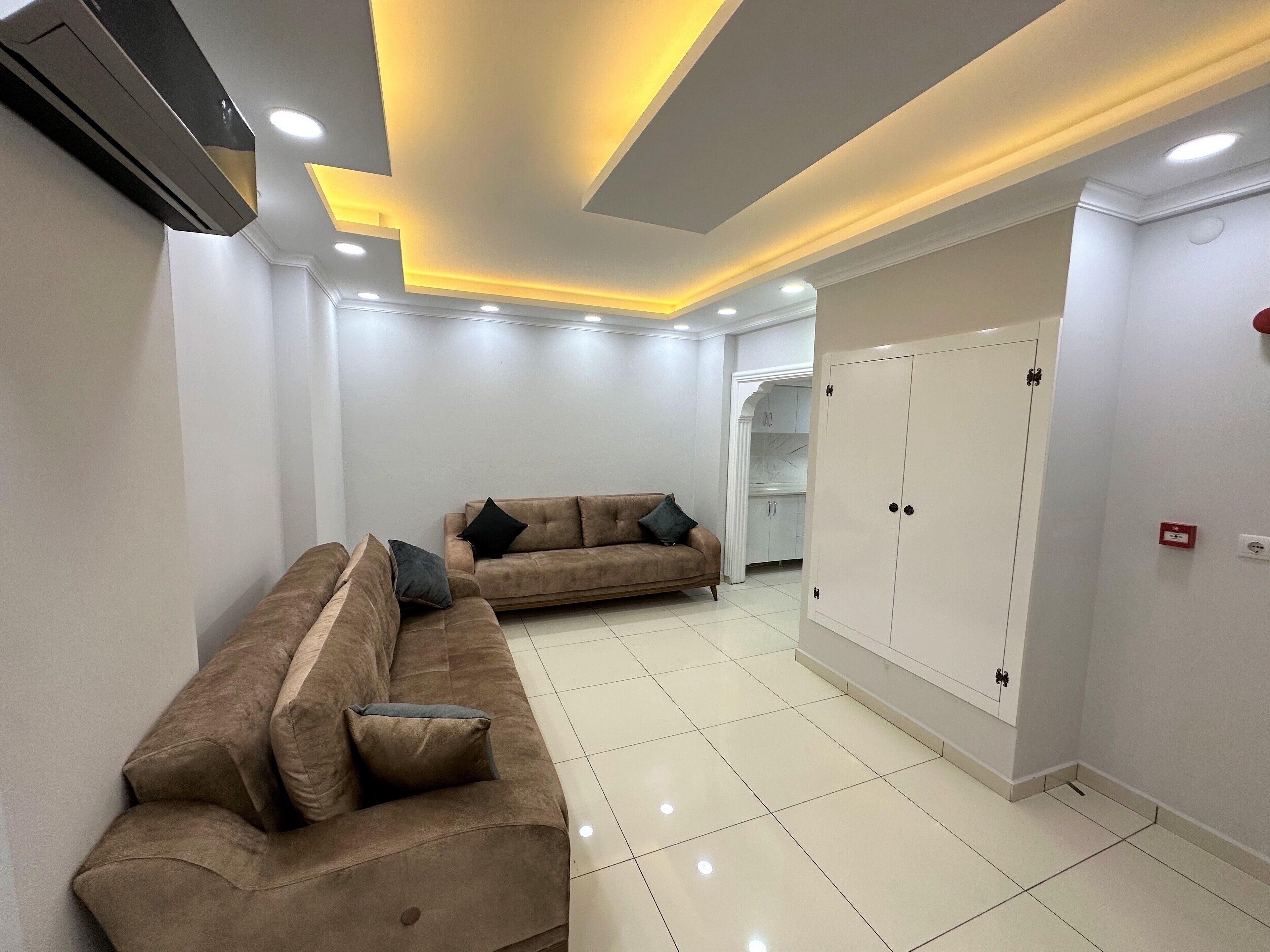 Royal Suite | Living area | Flat-screen TV