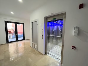 Romantic Apartment, Sea View | Premium bedding, in-room safe, desk, soundproofing - Cerrahpasa Apart Hotel (Trabzon)