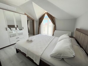 Romantic Apartment, Sea View | Premium bedding, in-room safe, desk, soundproofing - Cerrahpasa Apart Hotel (Trabzon)