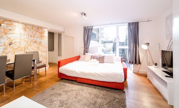 Basic Apartment, 1 Bedroom | 1 bedroom, free WiFi, bed sheets - My Serviced Space - Battersea 1A (London)