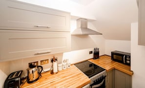 Basic Apartment, 1 Bedroom | Private kitchen - My Serviced Space - Battersea 1A (London)