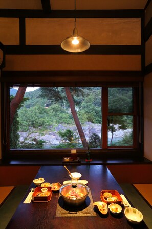 Dining - Nagatoro Choseikan Ryokan (Nagatoro)