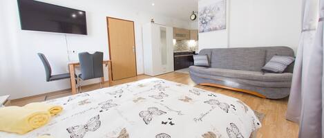 3 bedrooms, free WiFi, bed sheets