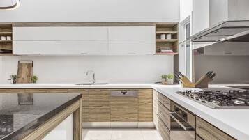 Fridge, microwave, oven, stovetop