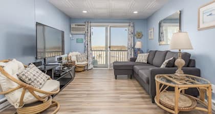 Oceanfront condos with 3 night minimum rentals and linens included!