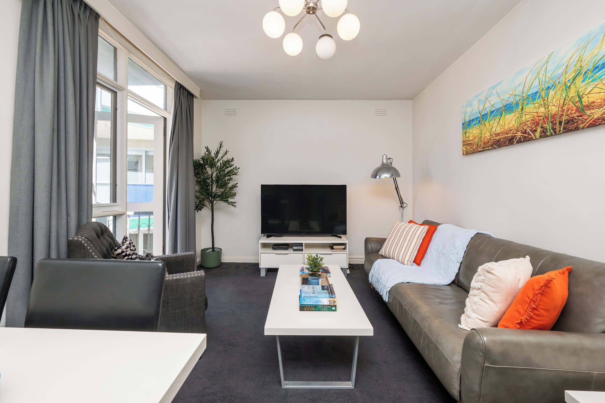 TV, Netflix, streaming services, offices