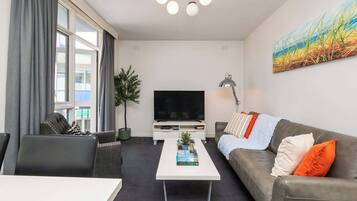 TV, Netflix, streaming services, offices