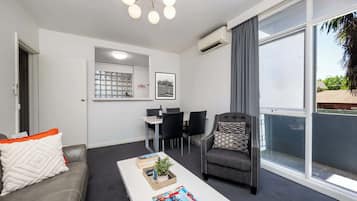 TV, Netflix, streaming services, offices