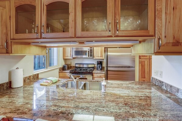 Fridge, microwave, oven, stovetop - Lake Forest Glen Townhome at End of Cul-de-Sac #40 (Tahoe City)