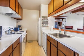 Microwave, dishwasher, cookware/dishes/utensils