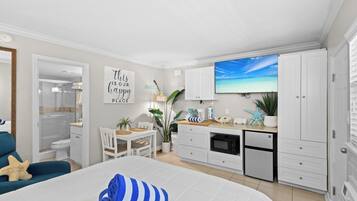 1 bedroom, iron/ironing board, free WiFi, bed sheets