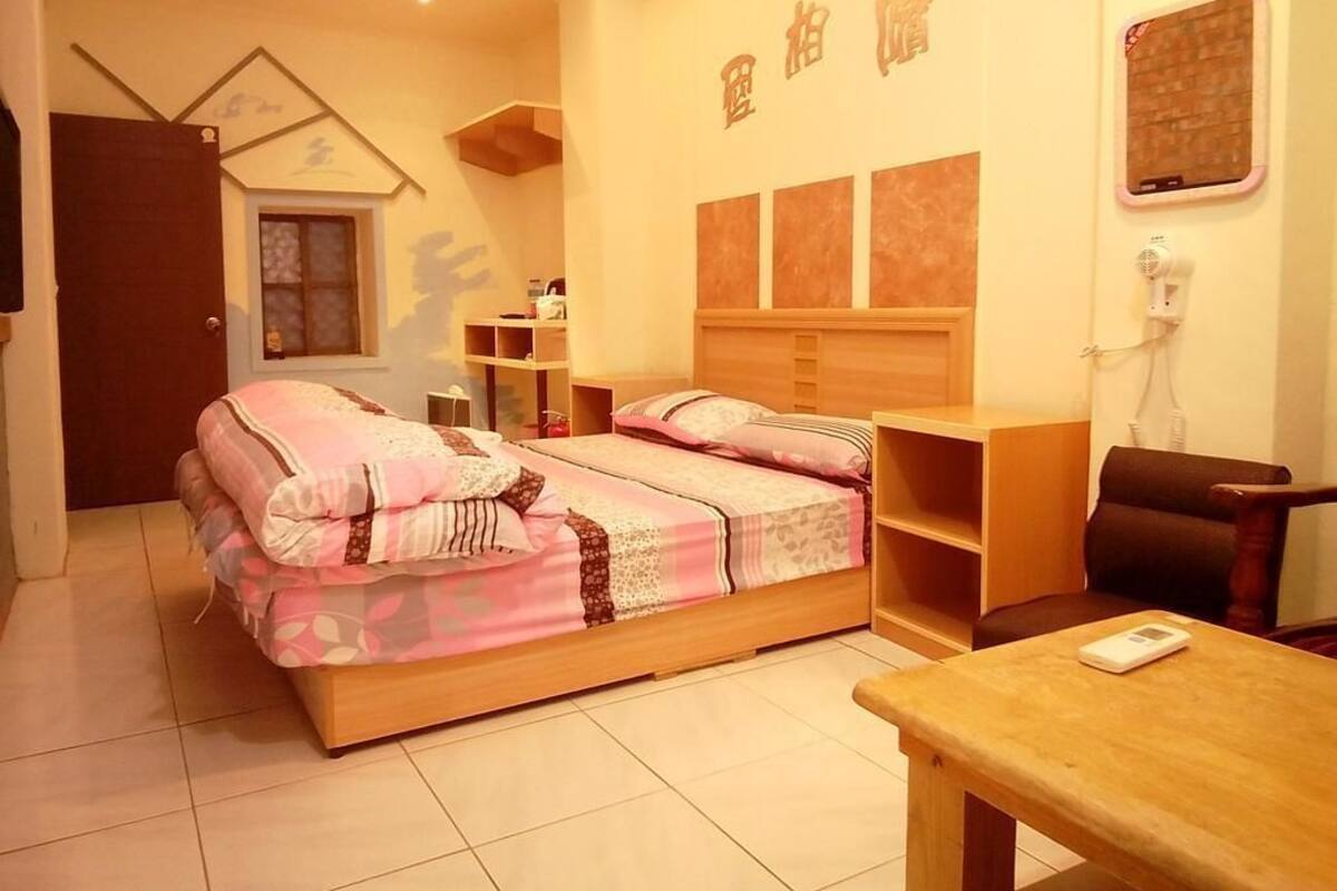 Desk, blackout curtains, rollaway beds, free WiFi